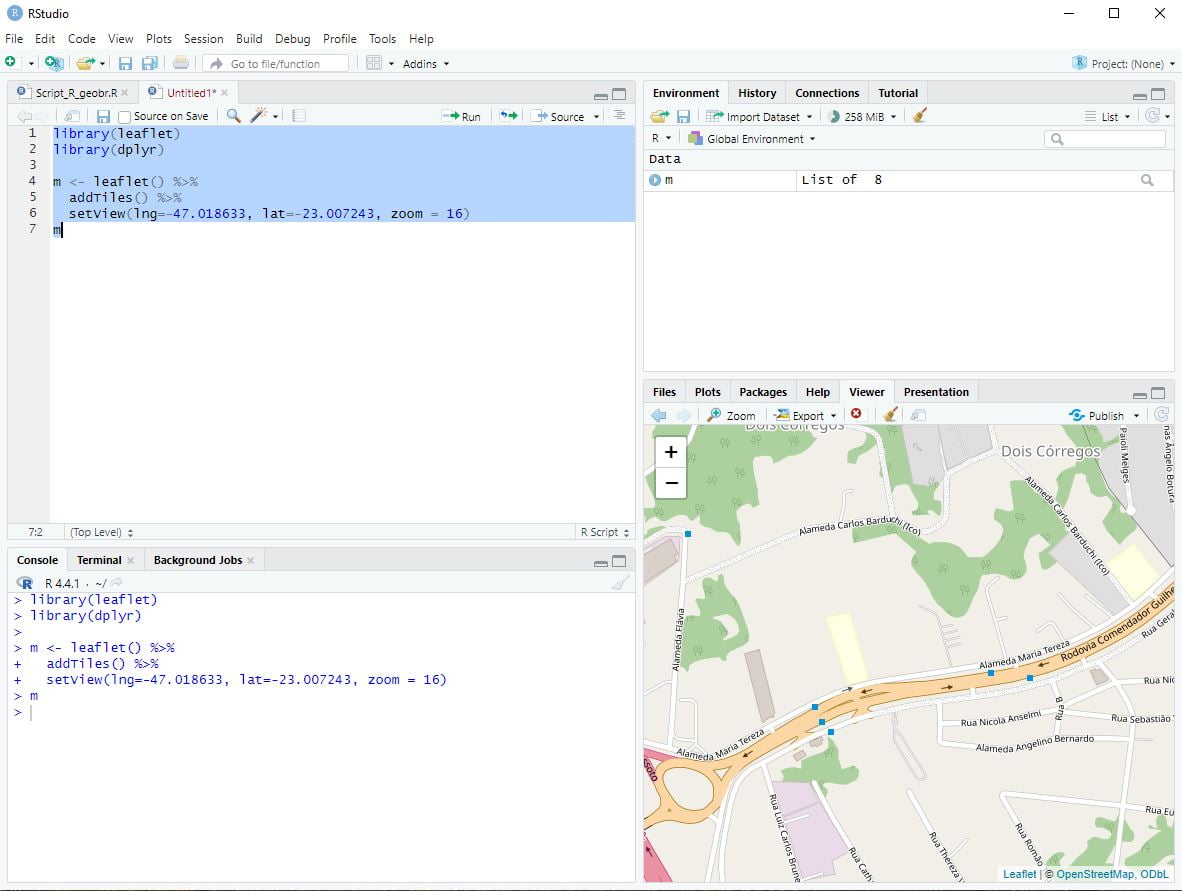 Interface RStudio com mapa gerado pelo código disponibilizado acima